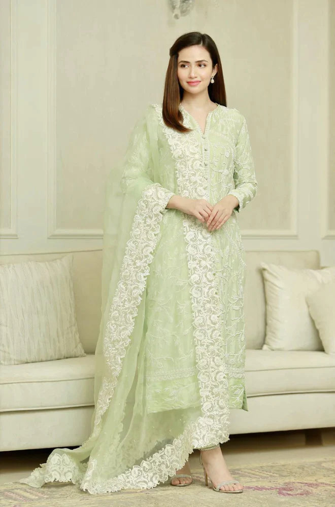 BAREEZE- Premium 3 Piece Lawn EMBROIDERED SHIRT WITH ORGANZA EMBROIDERED DUPATTA & TROUSER-BIC-4605