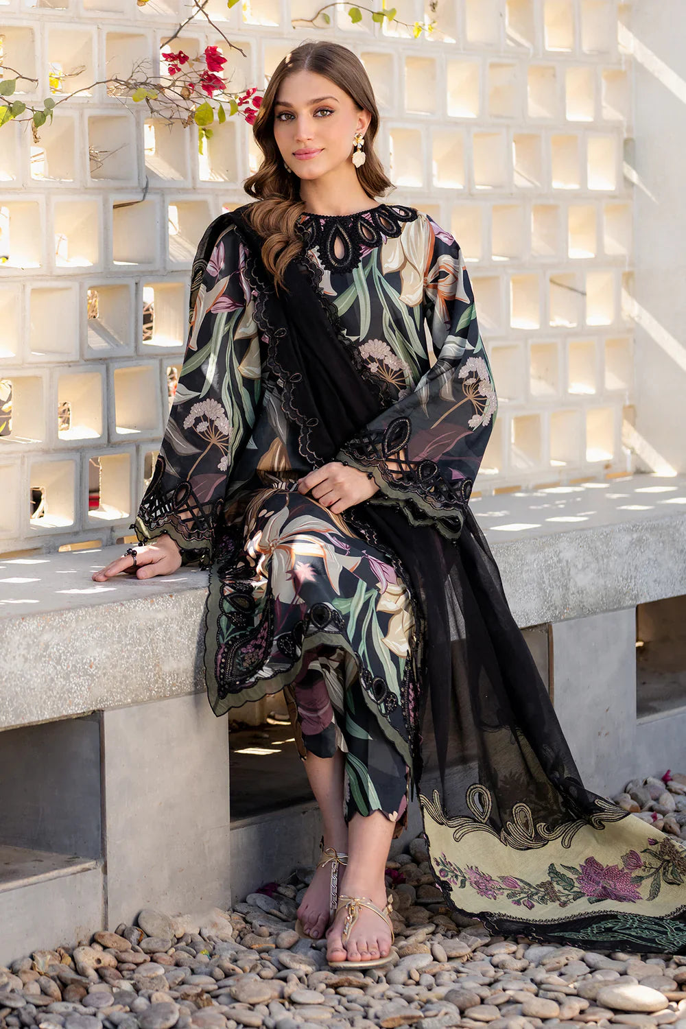 Baroque - Premium 3 Piece LAWN Printed Embroidered SHIRT WITH Chiffon EMB DUPATTA AND TROUSER - FT 822
