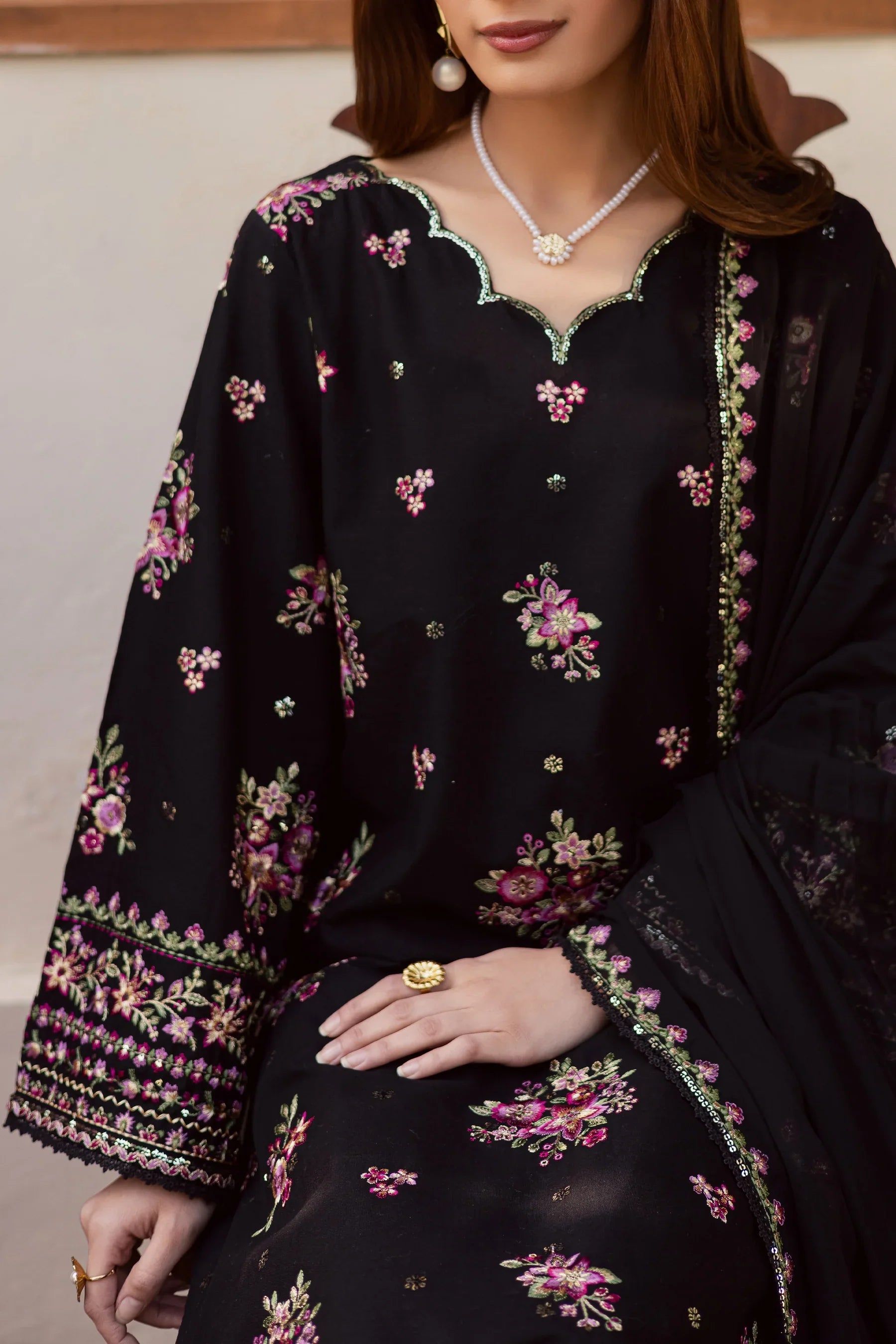 BATIK-3PC LAWN EMBROIDERED SHIRT WITH CHIFFON EMBROIDERED DUPATTA AND EMB TROUSER-BIC-4766