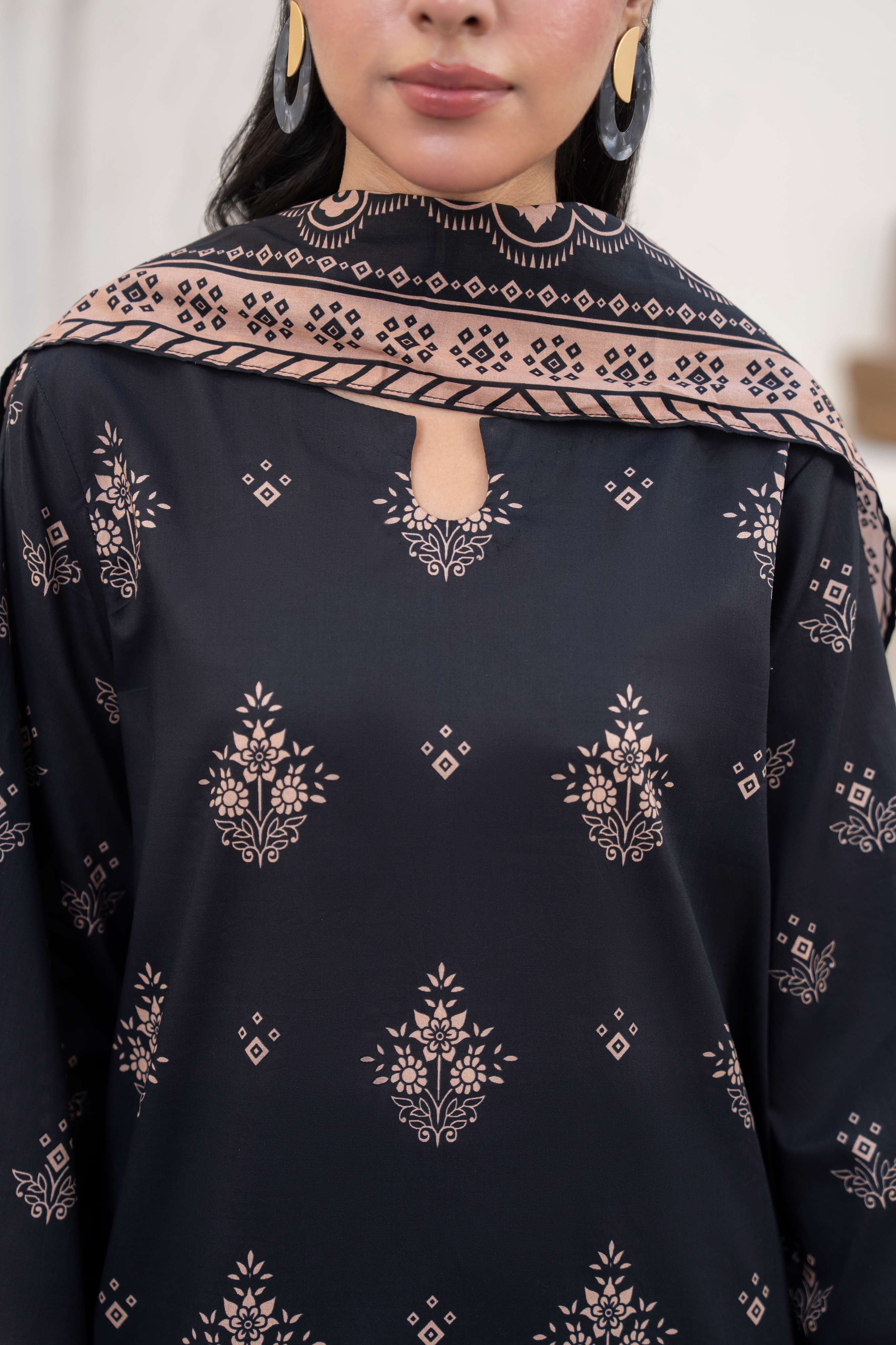 Maisa Premium 3 Piece Lawn PRINTED SHIRT WITH LAWN PRINT DUPATTA AND CAMBRIC TROUSER-P-4519