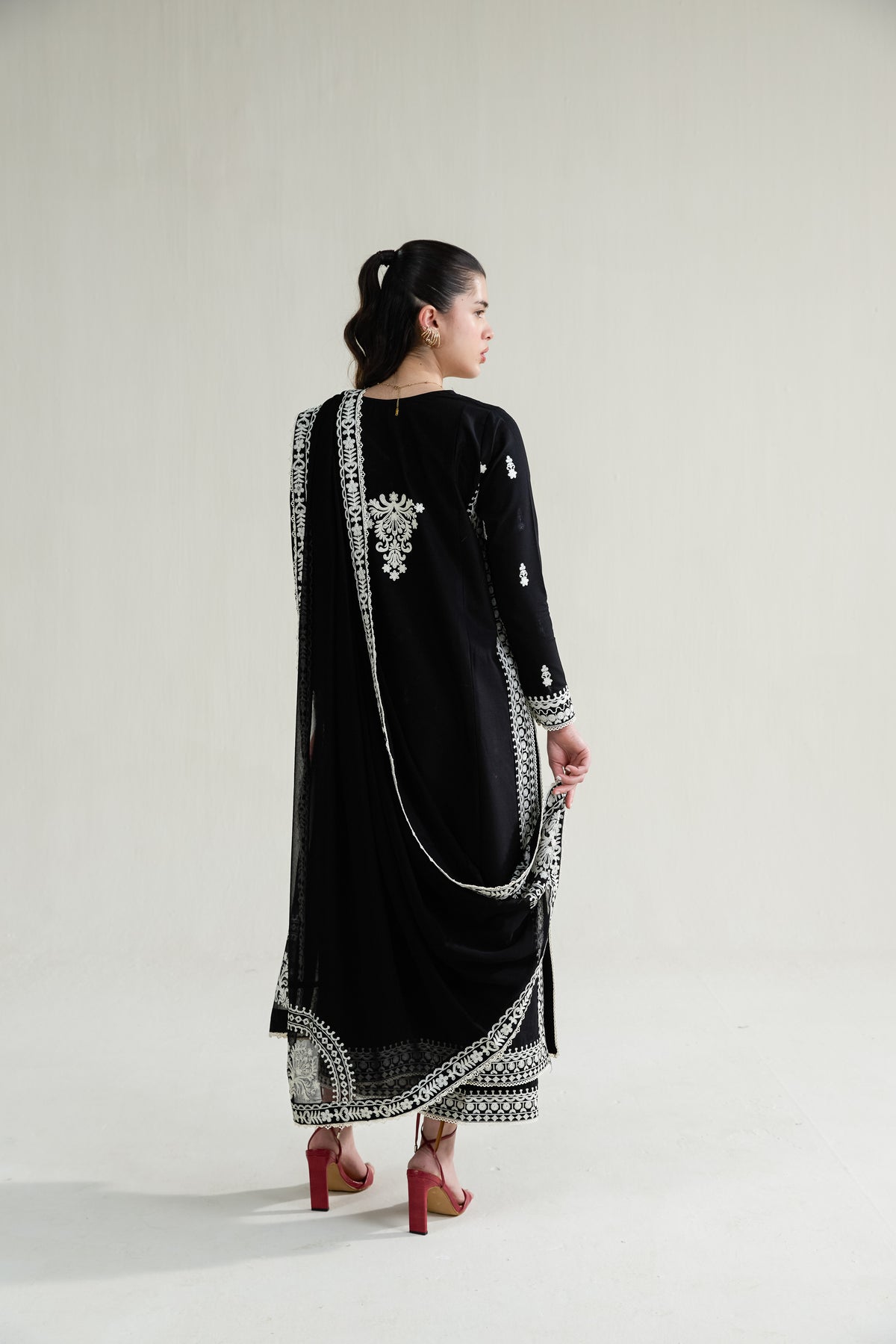 ZAIB-Premium 3 Piece Lawn EMBROIDERED SHIRT WITH KHADDI NET EMBROIDERED DUPATTA AND TROUSER-BIC-4778